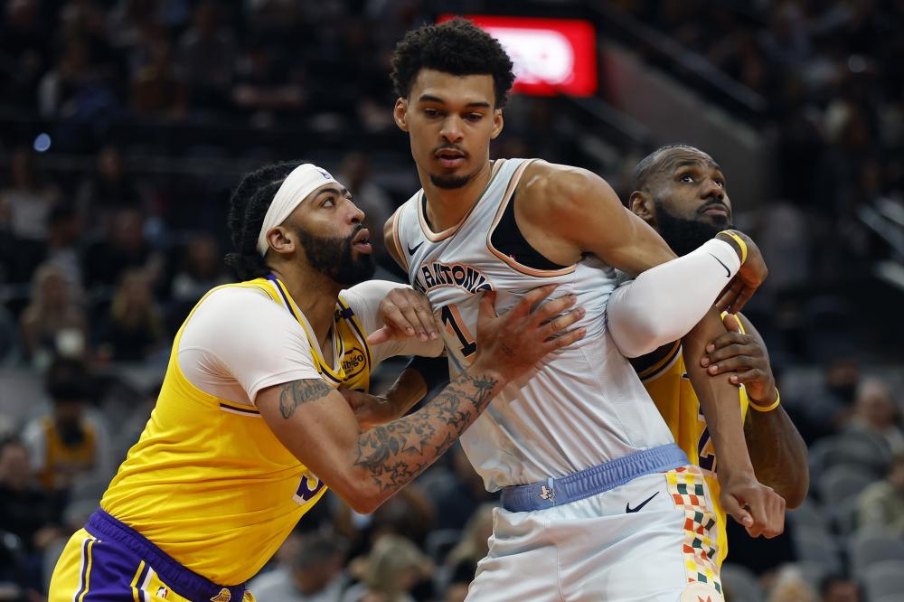 詹姆斯与安 詹姆斯与安