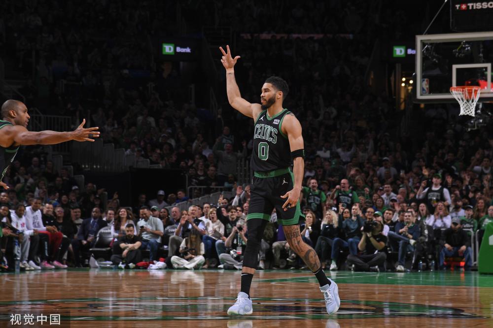 覃予萱则展 覃予萱则展