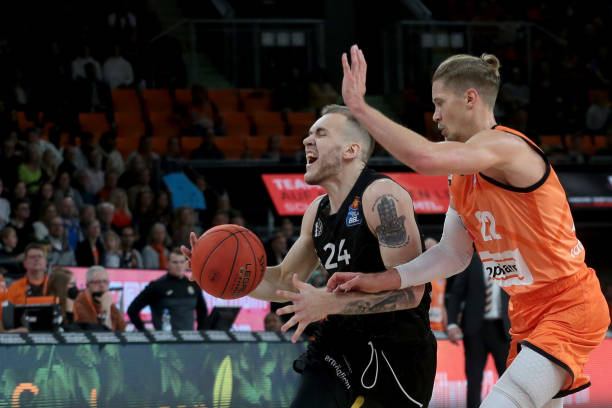 中看到的是 中看到的是